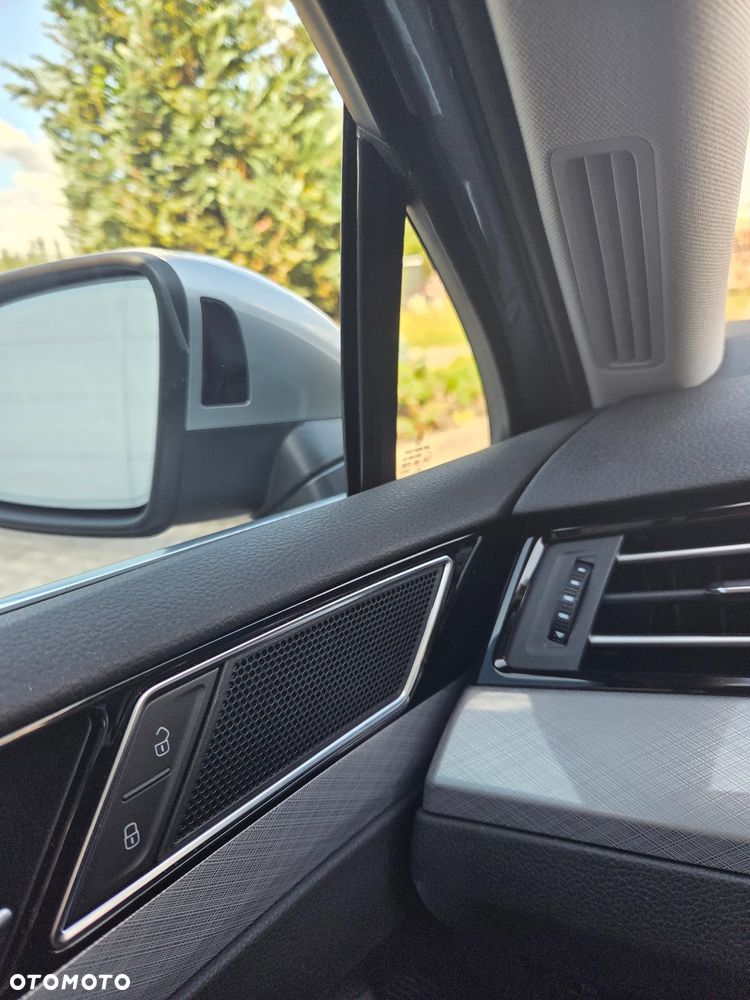 Volkswagen Passat 2.0 TDI SCR DSG Business - 14