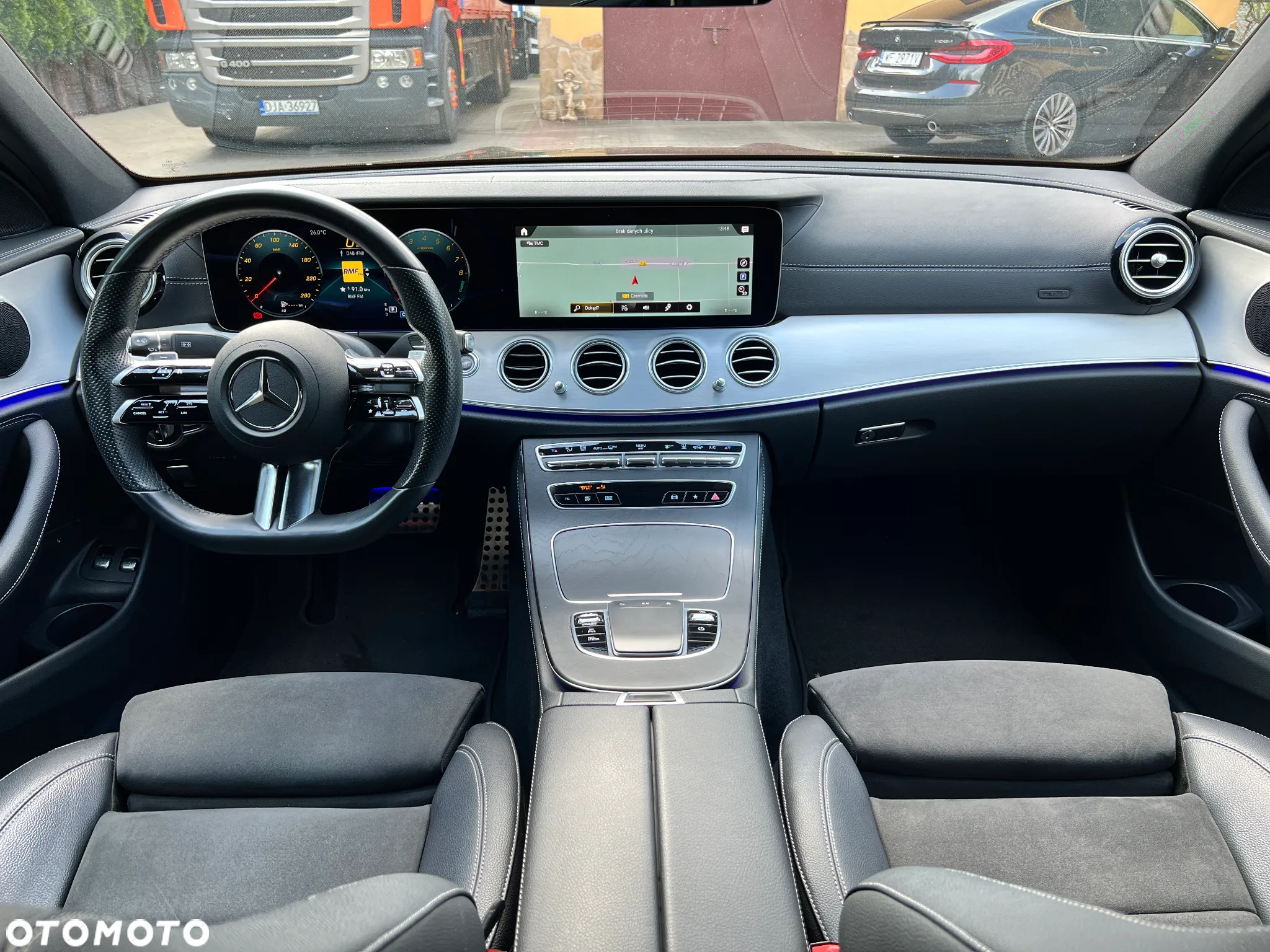 Mercedes-Benz Klasa E 300 AMG - 9