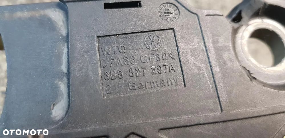 ZAMEK WKŁADKA RYGIEL KLAMKA SIŁOWNIK MIKROSTYK  VW PASSAT B5 FL KOMBI 3B9827297A - 3