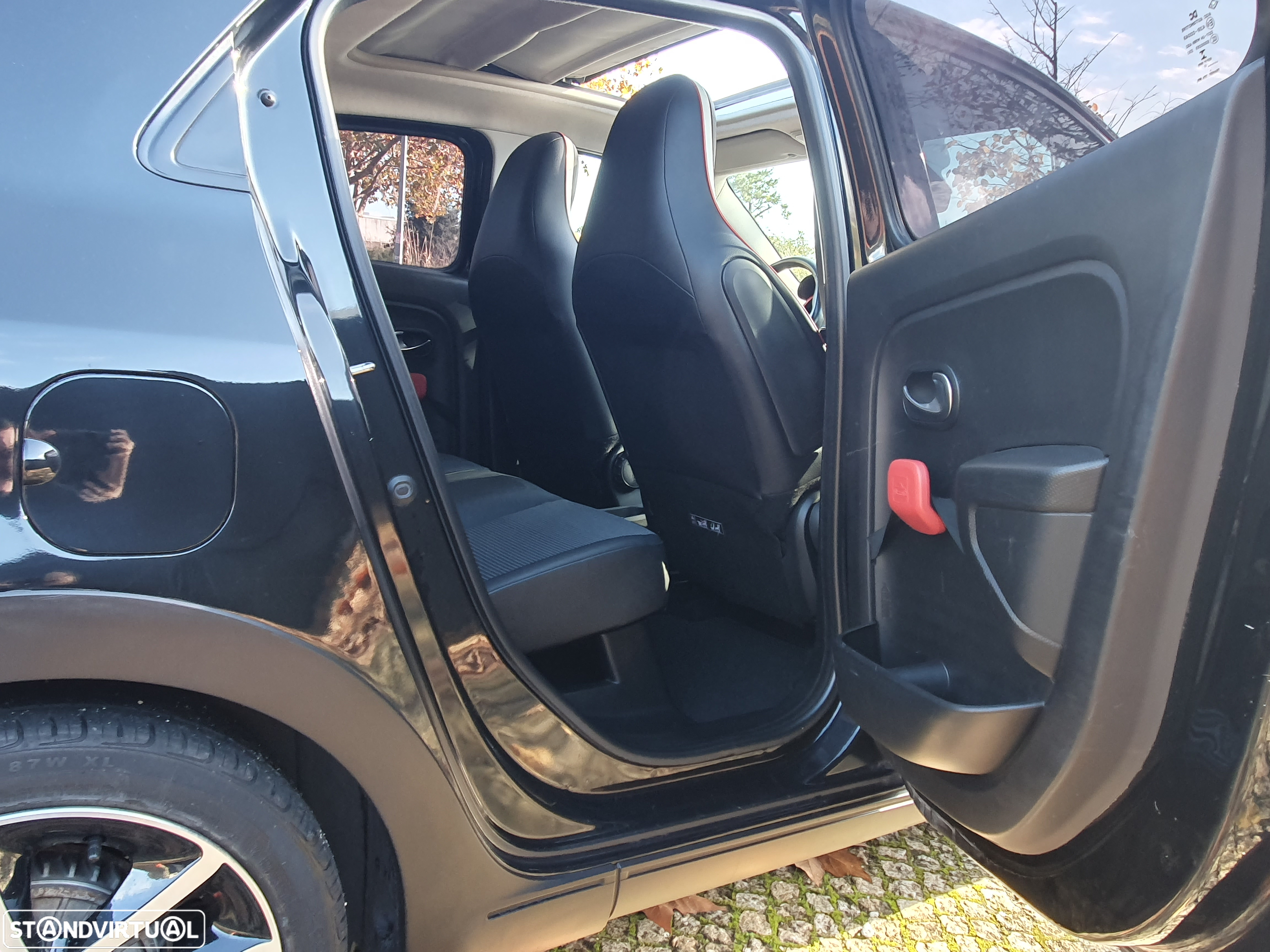 Renault Twingo 0.9 TCe Sport - 32