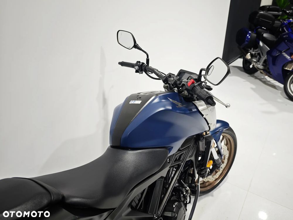 Honda CB - 10
