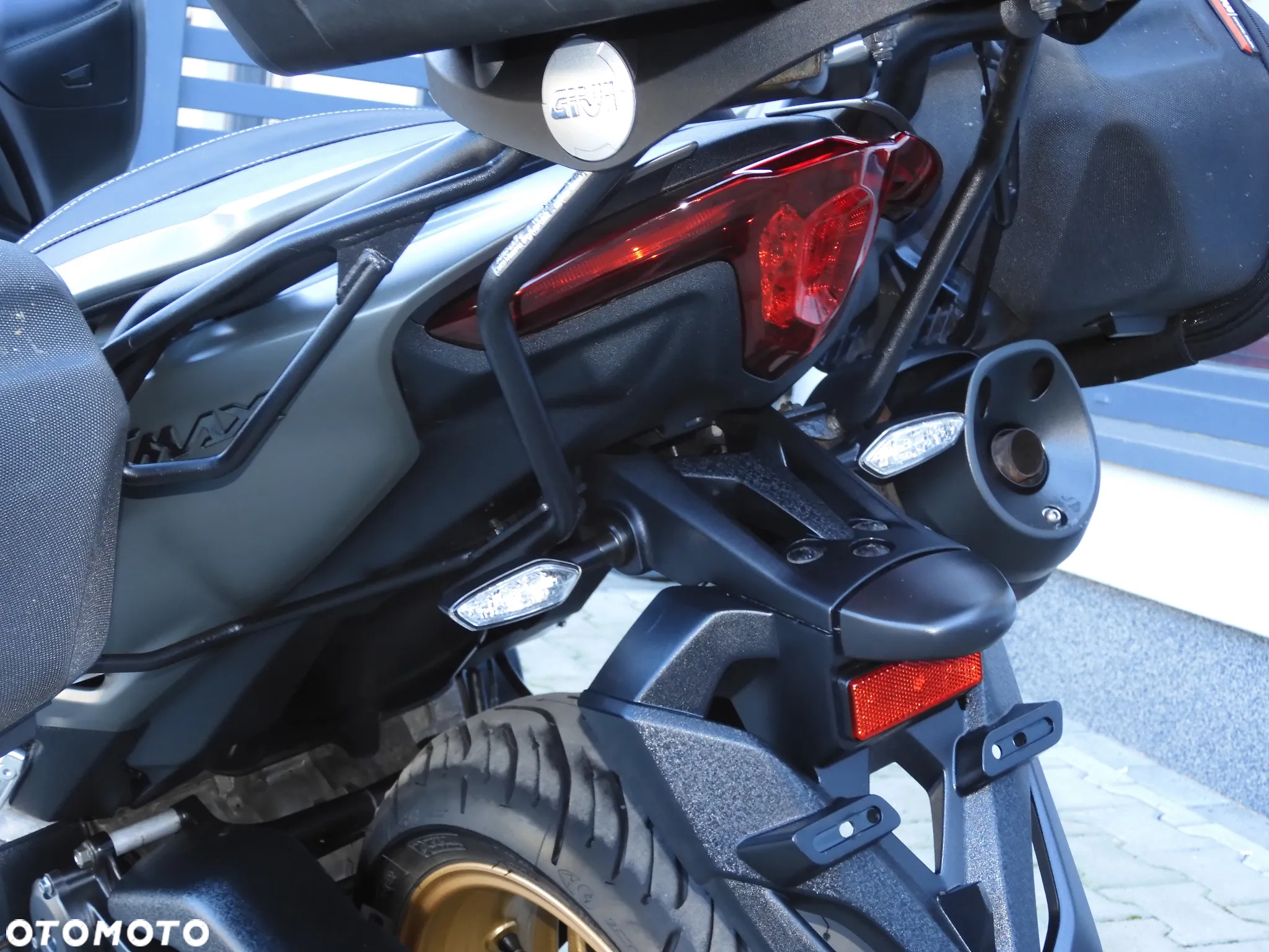 Yamaha Tmax - 32