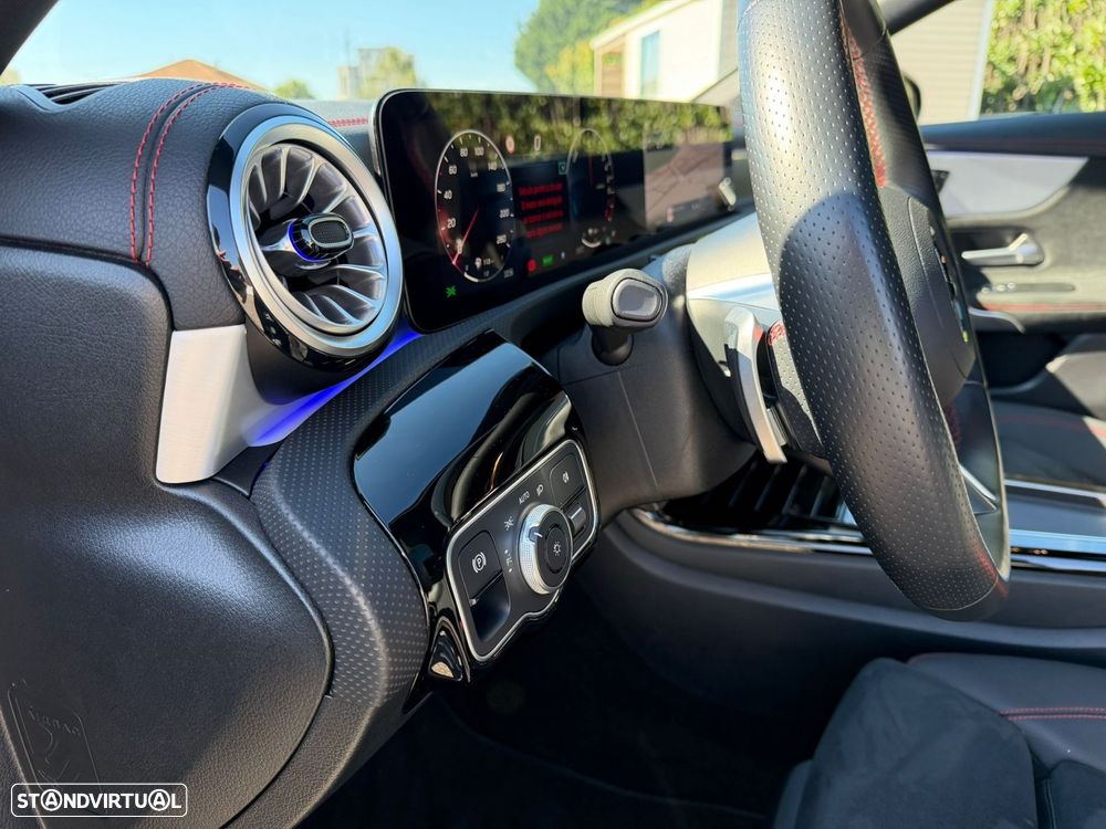 Mercedes-Benz CLA 250 - 32