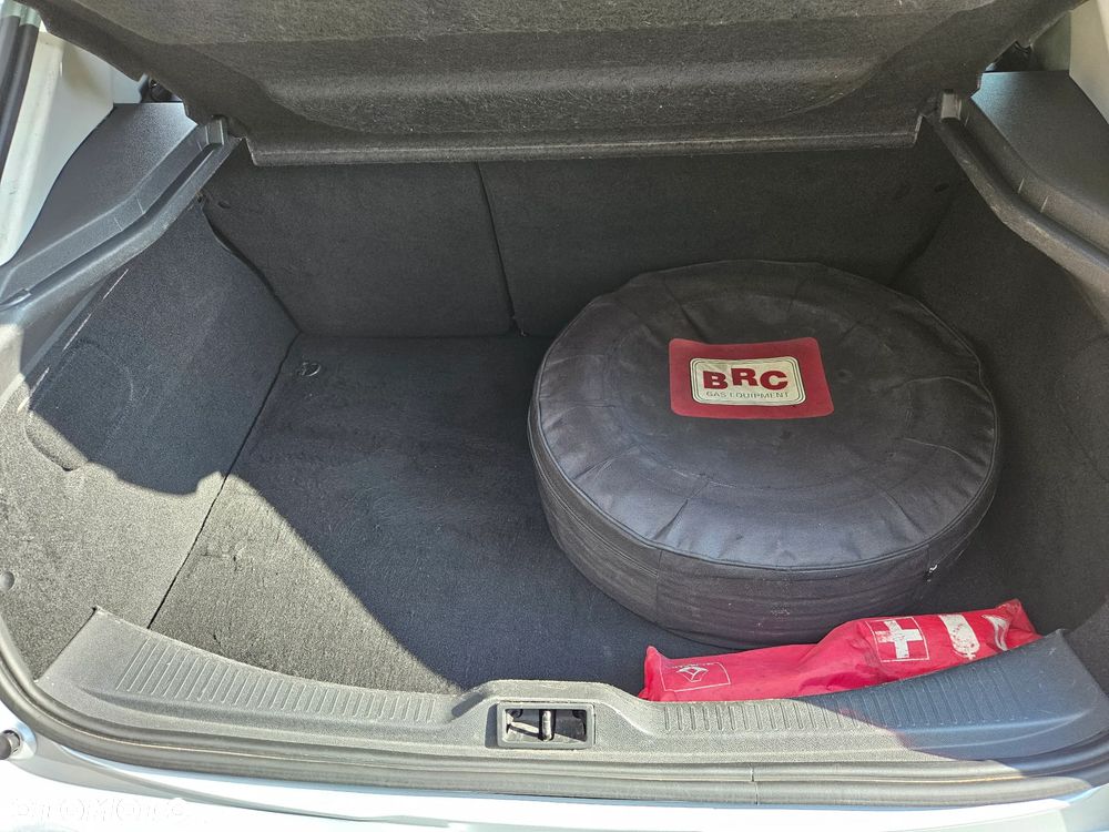 Renault Megane 1.6 16V Zen - 18