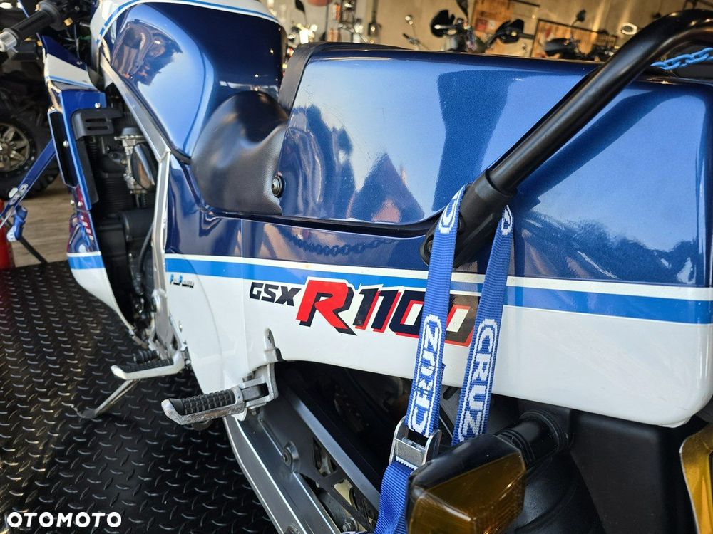 Suzuki GSX-R - 16