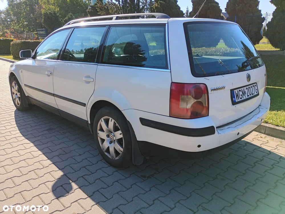 Volkswagen Passat 2001 photo 2