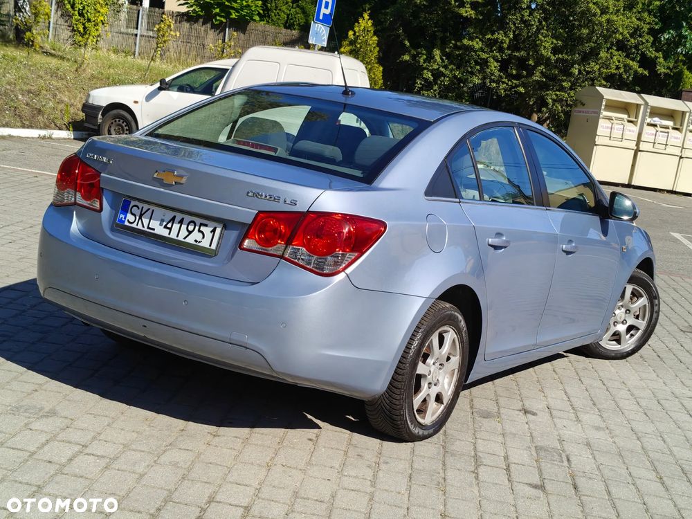 Chevrolet Cruze 2.0 LS - 5