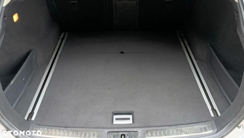 Toyota Avensis Touring Sports 1.8 Multidrive S Executive - 29