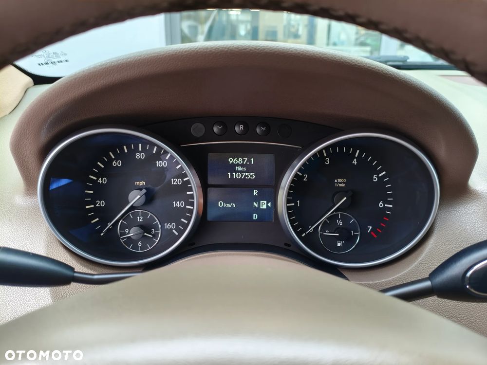 Mercedes-Benz ML 350 4-Matic - 10