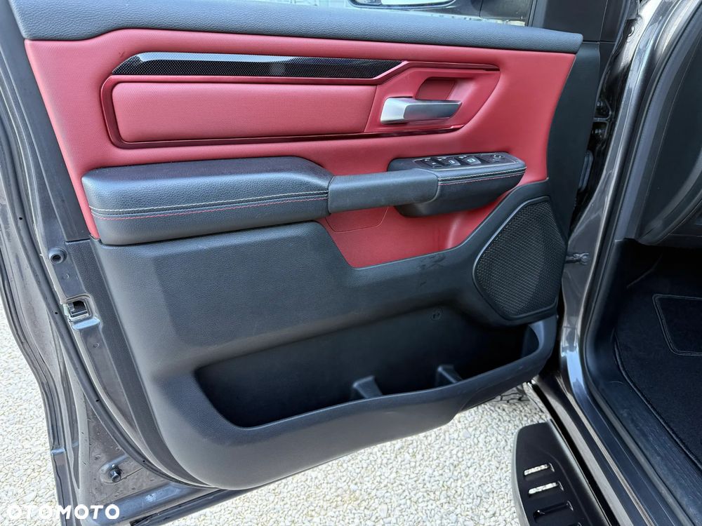 RAM 1500 5.7 Crew Cab Rebel - 11