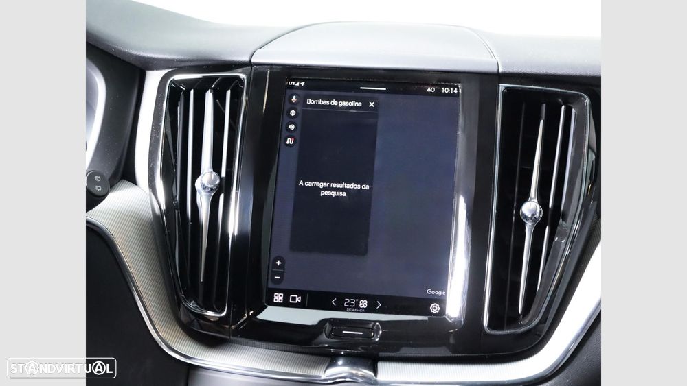 Volvo XC 60 2.0 T6 PHEV Plus Dark AWD — fotografia 13