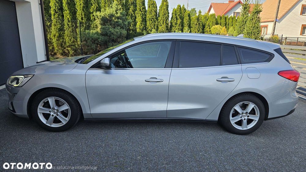 Ford Focus 1.5 EcoBlue STart-Stopp-System TITANIUM - 2