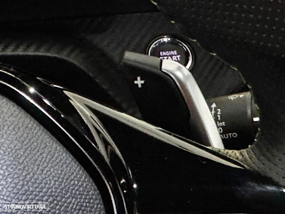 Peugeot 2008 1.2 PureTech GT Pack EAT8 - 44