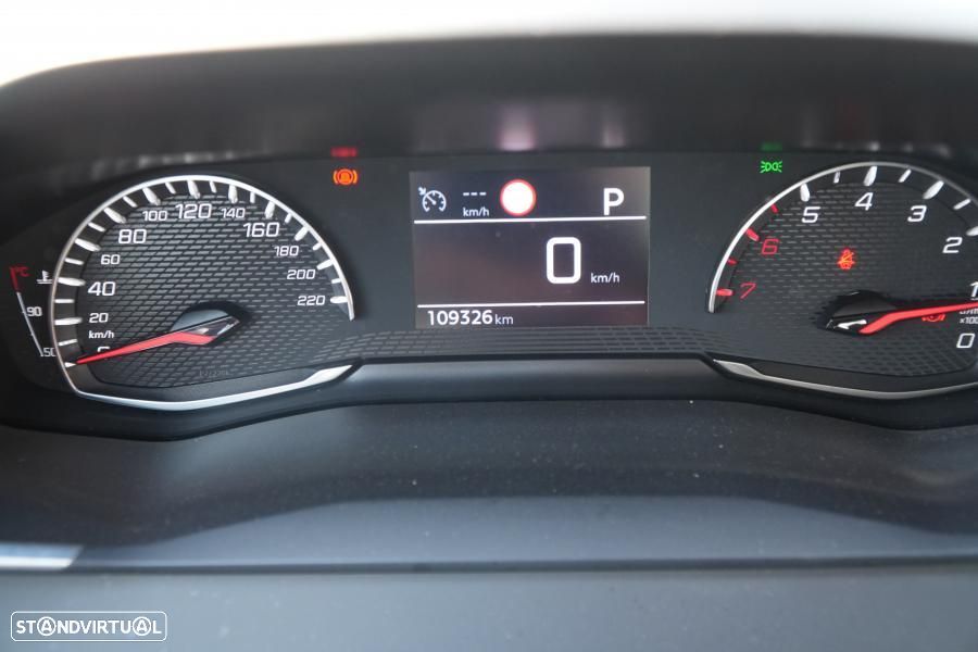 Peugeot 2008 PureTech 130 EAT8 Active Pack - 12