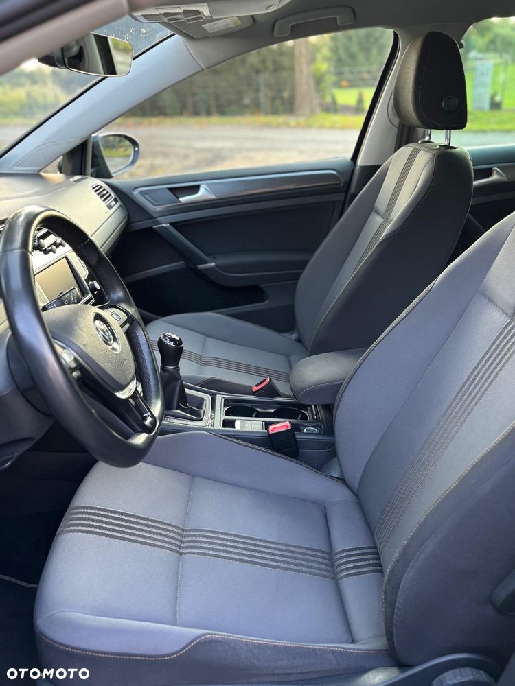 Volkswagen Golf - 4
