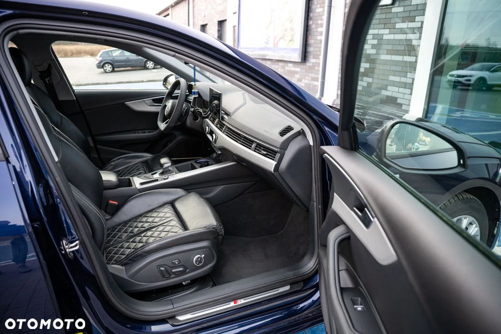 Audi A4 Limousine - 27