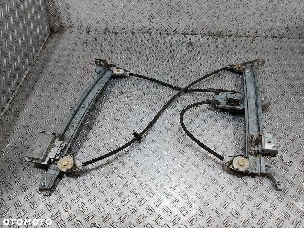 PODNOŚNIK SZYBY LEWY PRZÓD RENAULT MEGANE II 403241 - 8