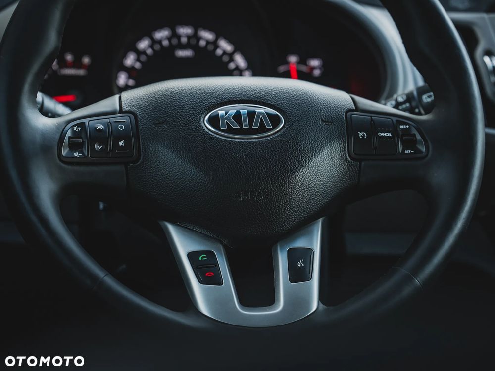 Kia Sportage 1.7 CRDI 2WD ISG Dream-Team Edition - 26