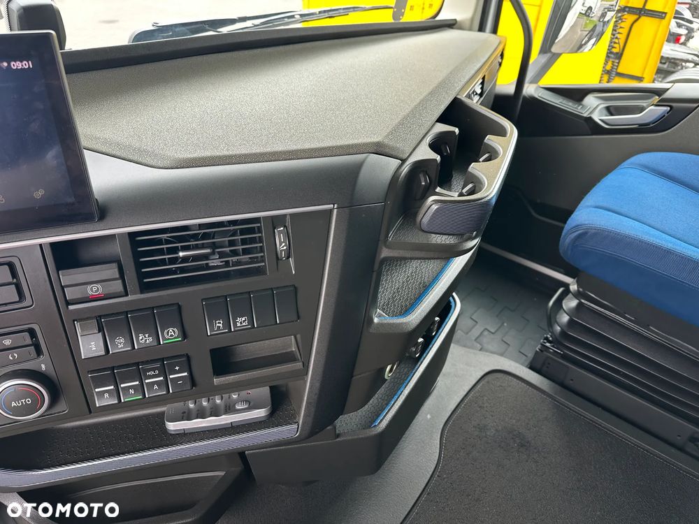Volvo 2024 VOLVO FH 4x2 460KM I-Save Globetrotter XL!!! - 15