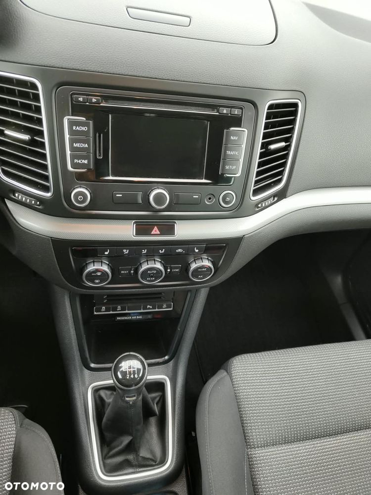 Volkswagen Sharan 2.0 TDI Comfortline - 25