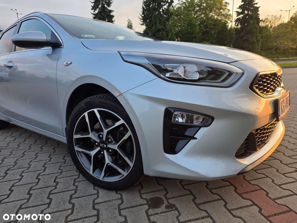 Kia Ceed 1.6 CRDi mHEV M DCT - 3