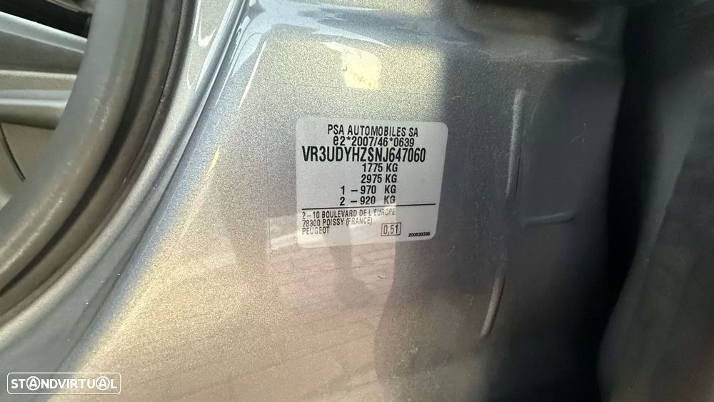 Peugeot 2008 1.5 BlueHDi Allure Pack EAT8 - 28