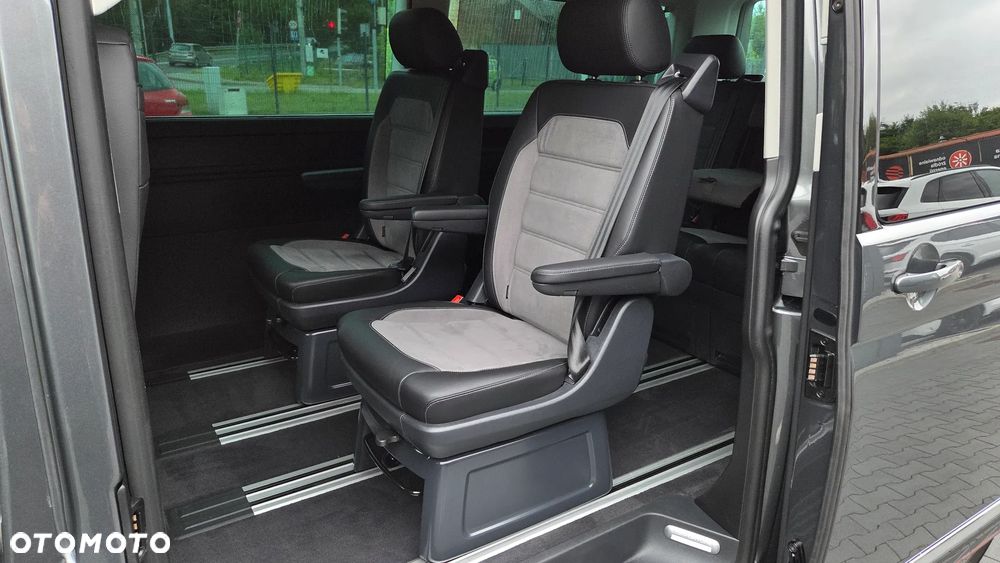 Volkswagen Multivan - 11