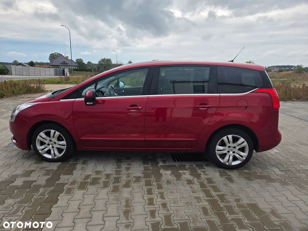 Peugeot 5008 - 8