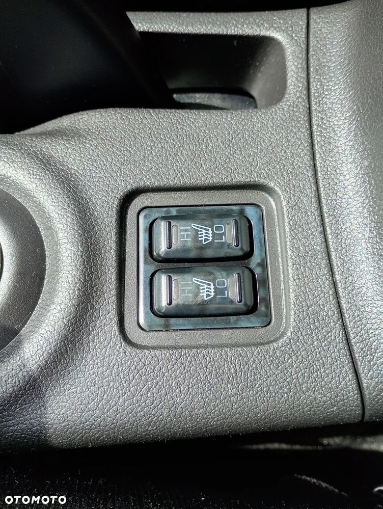 Mitsubishi Outlander 2.0 2WD Inform - 33