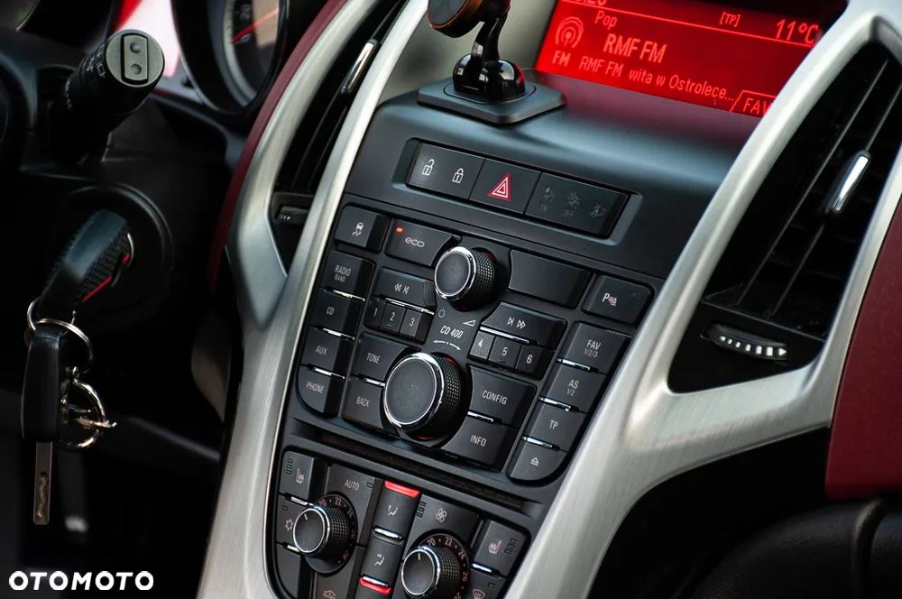 Opel Astra IV GTC 1.4 T Sport EU6 - 19