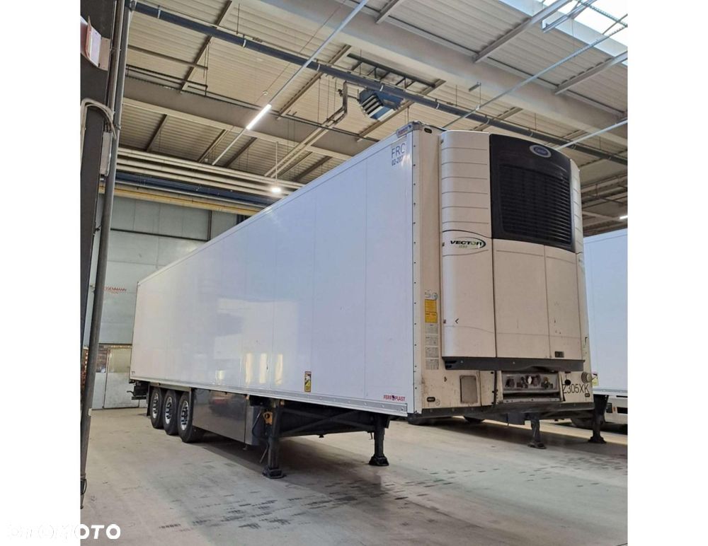 Schmitz Cargobull SKO FP 60 Carrier Vector 1550 - 2