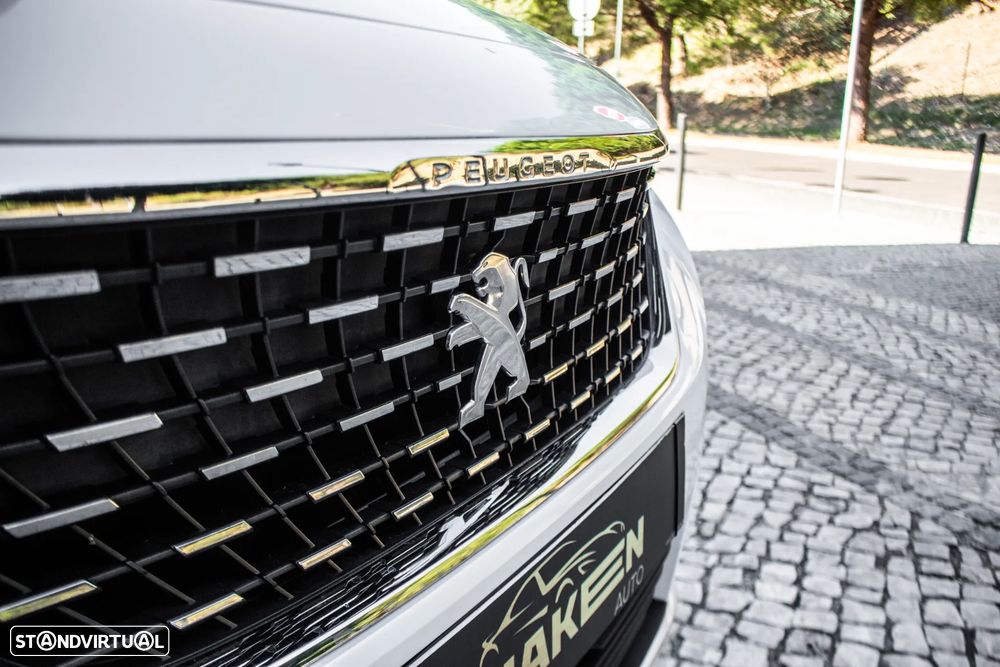 Peugeot 3008 PureTech 130 Stop & Start GPF EAT8 Allure - 9
