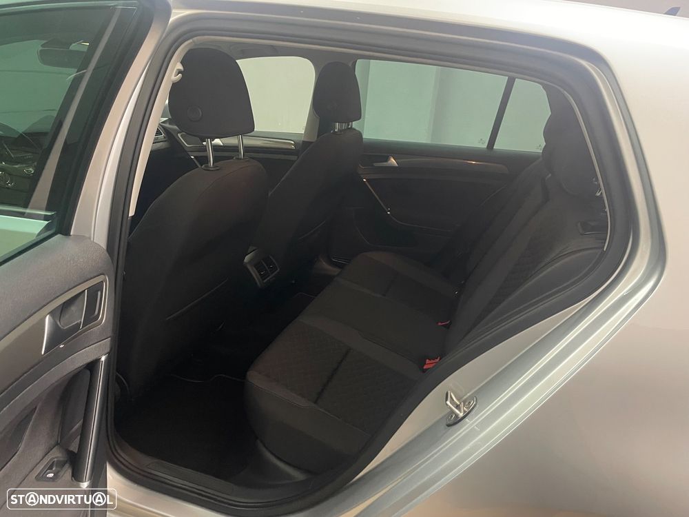 VW Golf 1.0 TSI Join - 12