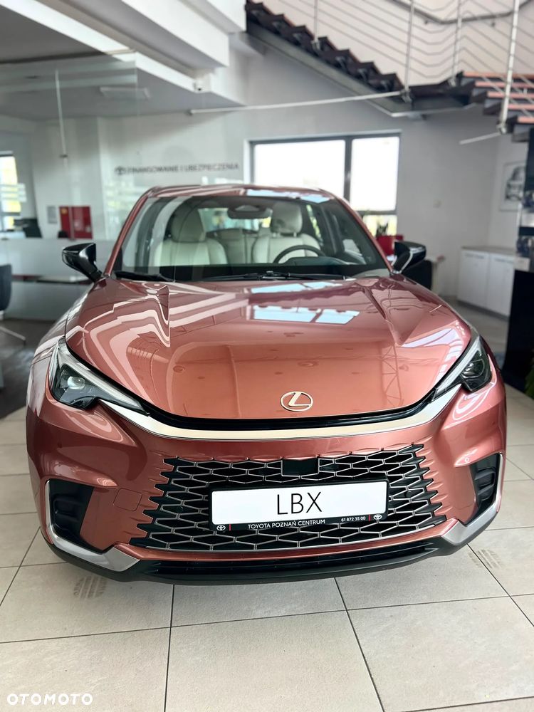 Lexus LBX - 5