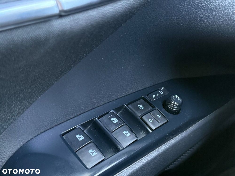 Toyota Camry 2.5 Hybrid Comfort CVT - 24