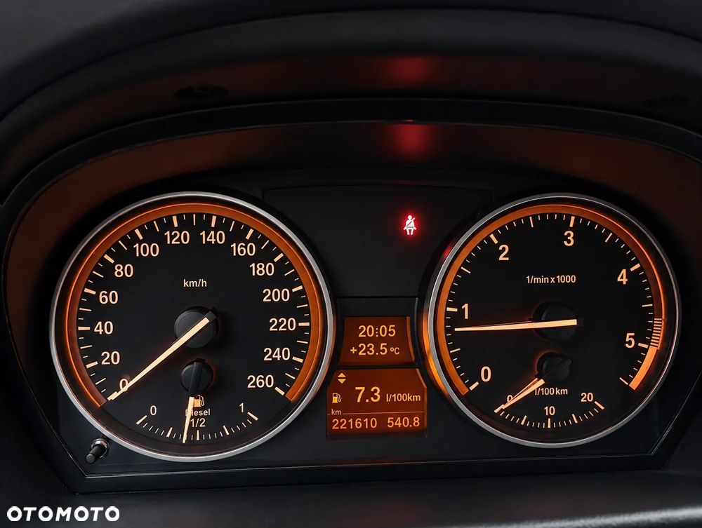 BMW X1 sDrive20d - 11