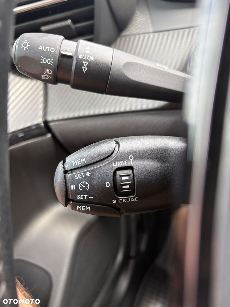 Peugeot 2008 PureTech 100 Active - 12