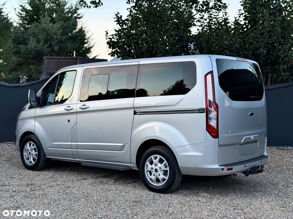 Ford Tourneo Custom - 3