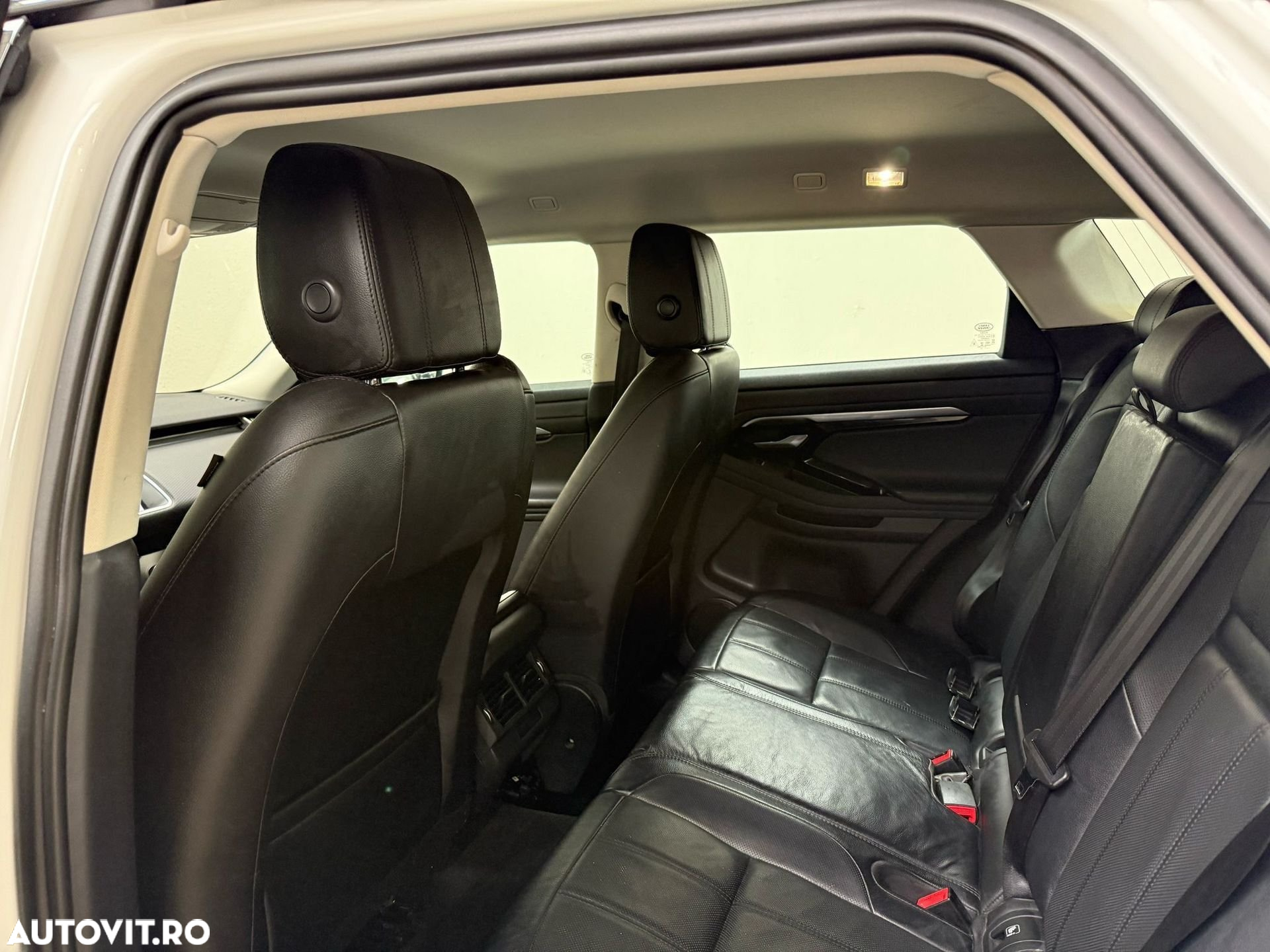 Land Rover Range Rover Evoque 2.0 D150 R-Dynamic HSE - 9