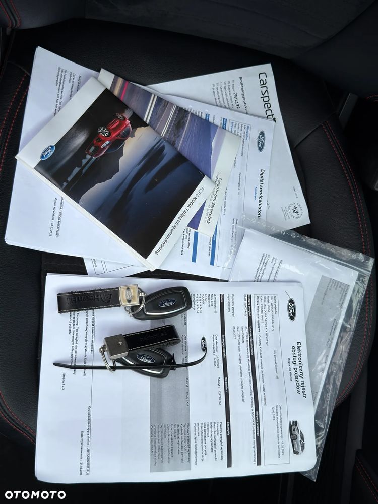 Ford Kuga 2.5 Duratec FHEV 4x4 ST-LINE X - 35