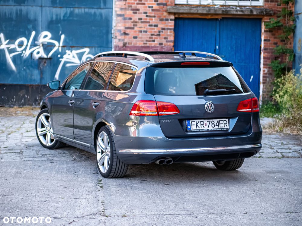 Volkswagen Passat 2.0 TDI Highline - 14