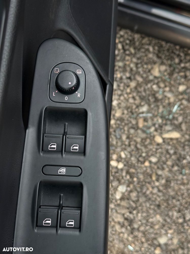 Volkswagen Passat 2.0 TDI DPF Highline - 16