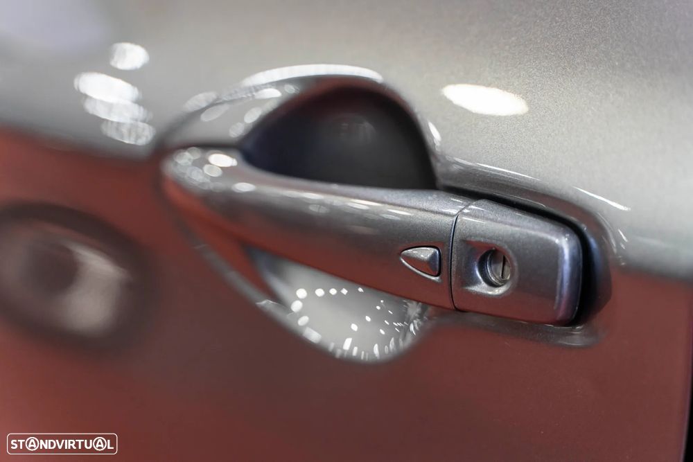 Nissan Qashqai 1.3 DIG-T N-Connecta J18 - 40