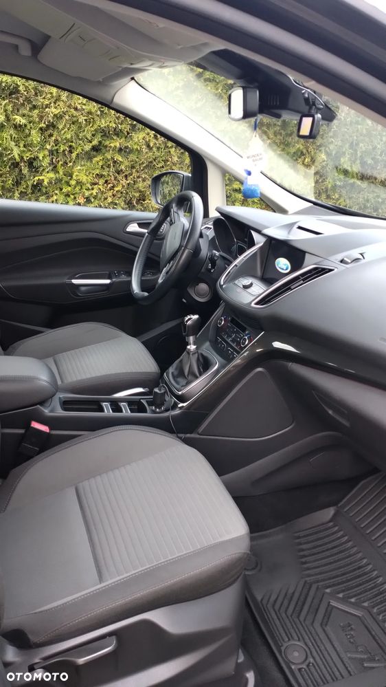 Ford Grand C-MAX 1.5 EcoBoost Start-Stopp-System Titanium - 24