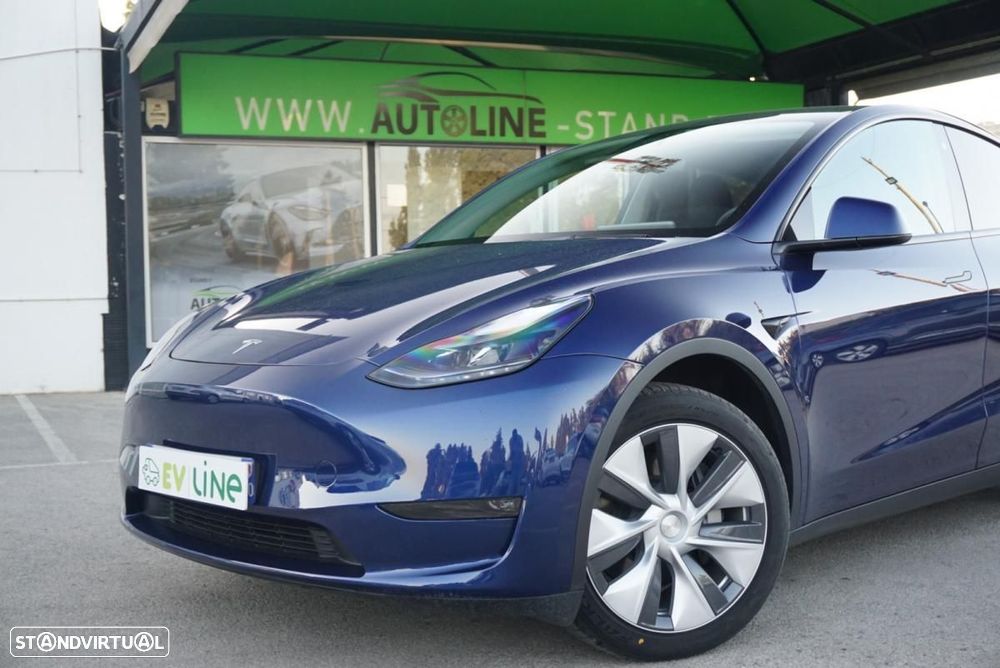 Tesla Model Y Long Range Dual Motor AWD - 2