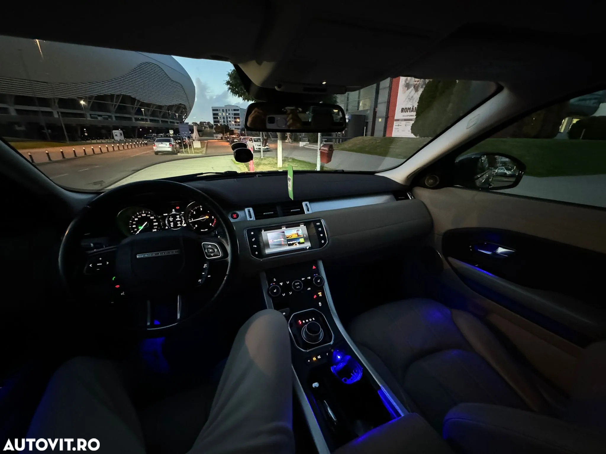 Land Rover Range Rover Evoque - 21