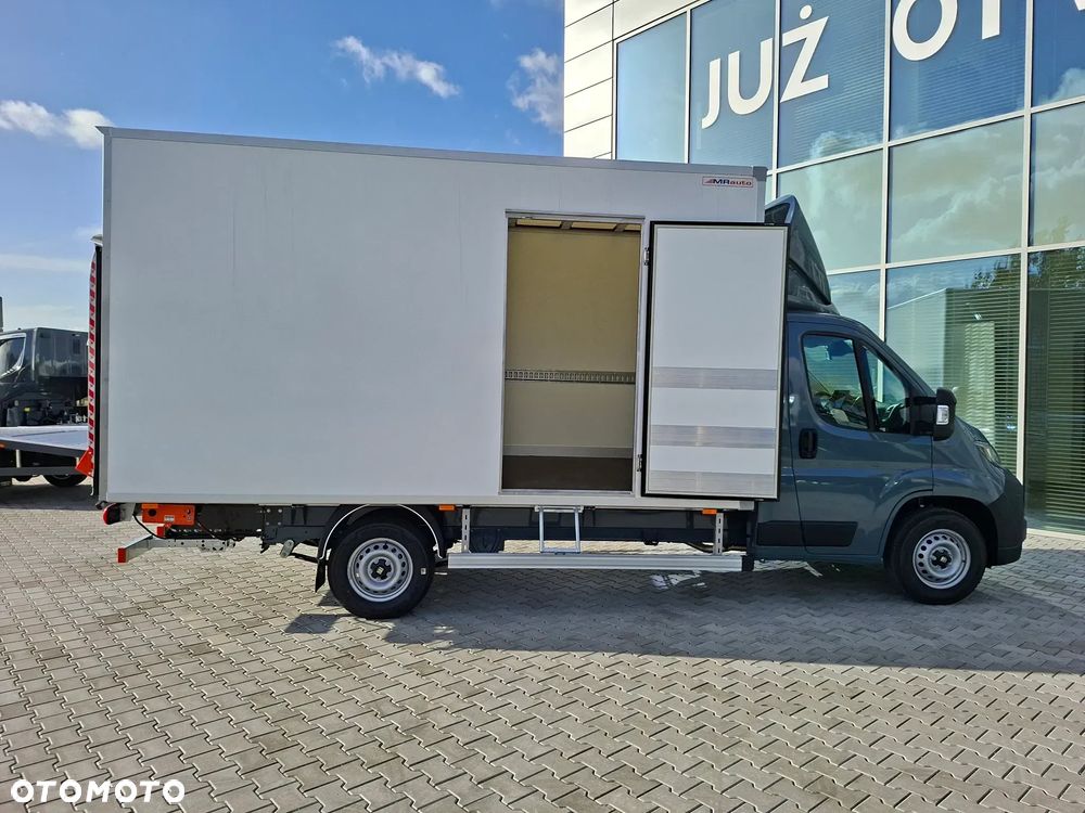 Fiat Ducato Kontener z windą Automat  180KM Full opcja - 10