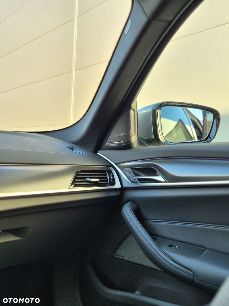 BMW Seria 5 520d xDrive mHEV M Sport sport - 34