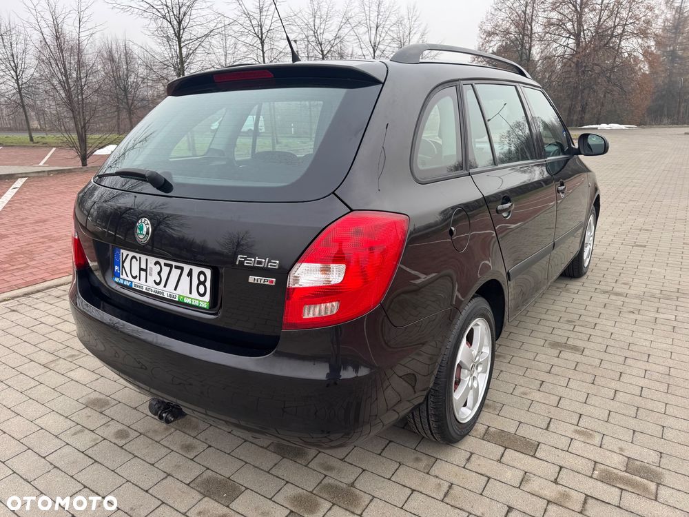 Skoda Fabia 1.2 HTP Ambiente - 9