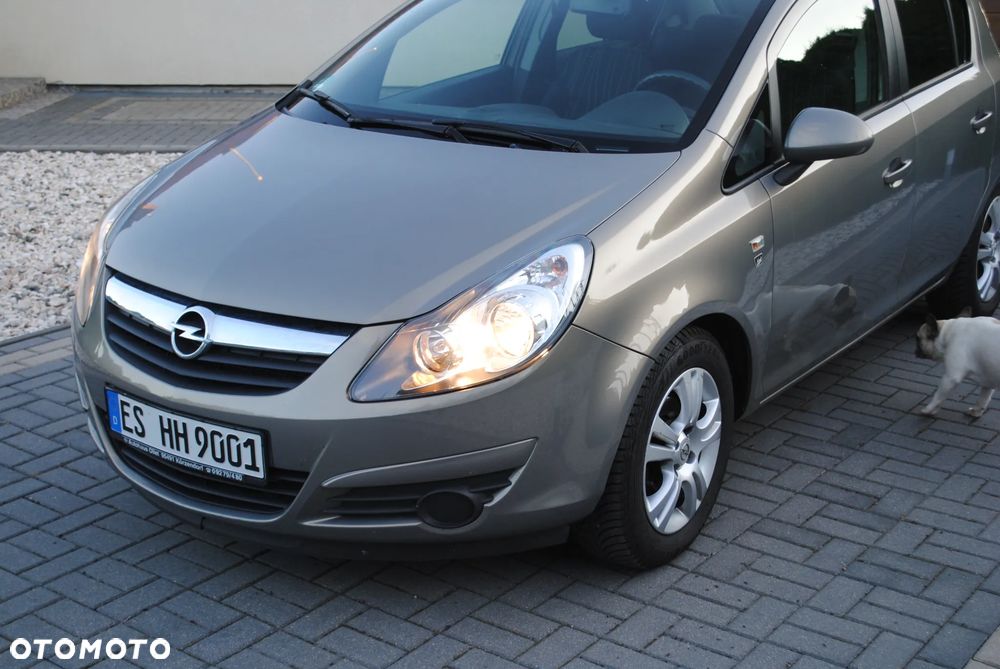 Opel Corsa 1.4 16V Innovation 110 Jahre - 1
